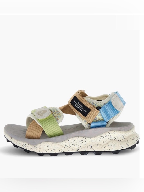 Flower Mountain Shoes - NWT Flower Mountain Nazca 2 Sandal in Light Green